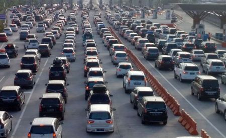 Antisipasi Overloaded, Skema Satu Arah  di Km 72 Tol Cipali - Km 414 Tol Kalikangkung Hingga Rabu ini 24.00 WIB